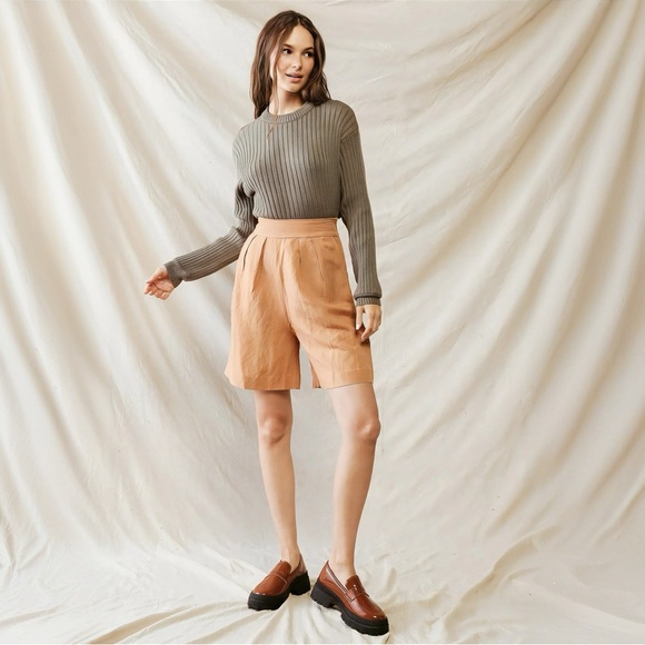 BUY NOW SALE Mo:vint Safari Linen Pleated Shorts - Picture 3 of 16